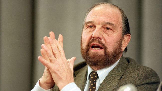 Бывший офицер британской секретной разведывательной службы MI6 Джордж Блейк Бывший офицер британской секретной разведывательной службы MI6 Джордж Блейк