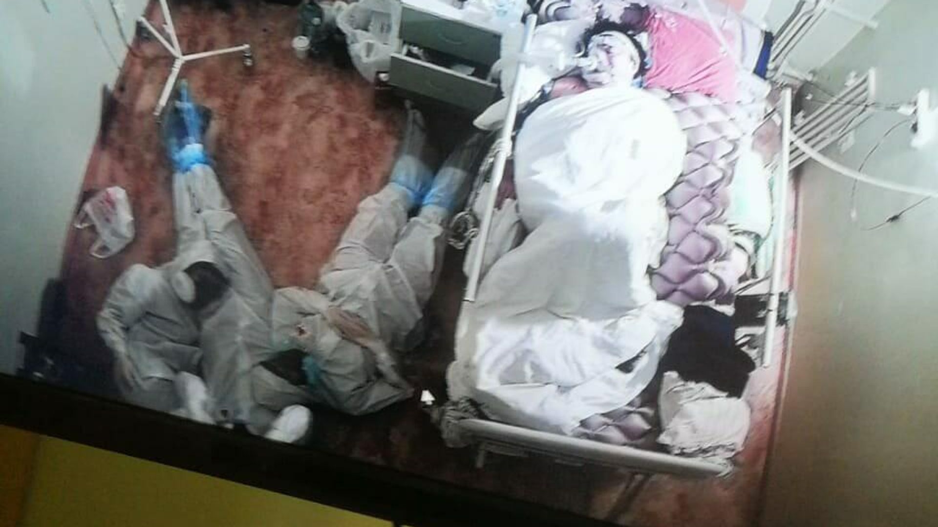 Врачи в палате ковид-отделения ЦМСЧ №38 ФМБА России Врачи в палате ковид-отделения ЦМСЧ №38 ФМБА России - РИА Новости, 1920, 29.12.2020