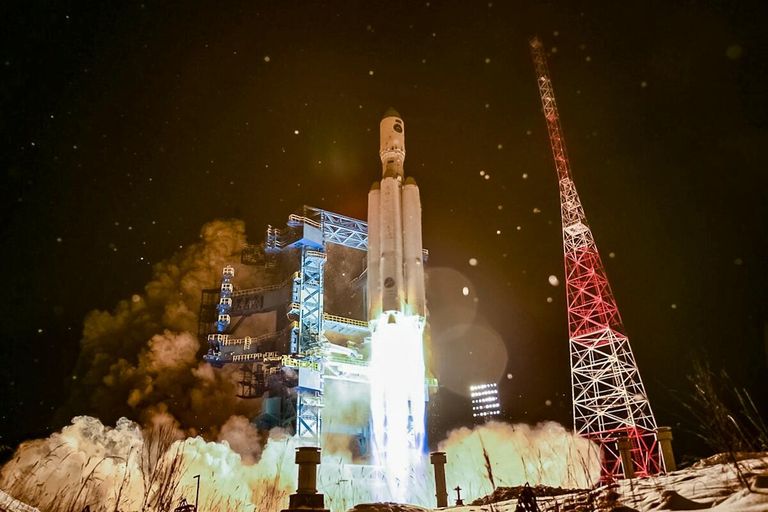 Пуск ракеты-носителя тяжелого класса Ангара-А5 с космодрома Плесецк Пуск ракеты-носителя тяжелого класса Ангара-А5 с космодрома Плесецк