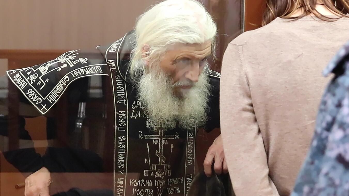 Бывший схимонах Сергий (Николай Романов) в Басманном суде Москвы, где ему должны избрать меру пресечения Бывший схимонах Сергий (Николай Романов) в Басманном суде Москвы, где ему должны избрать меру пресечения - РИА Новости, 1920, 08.02.2021