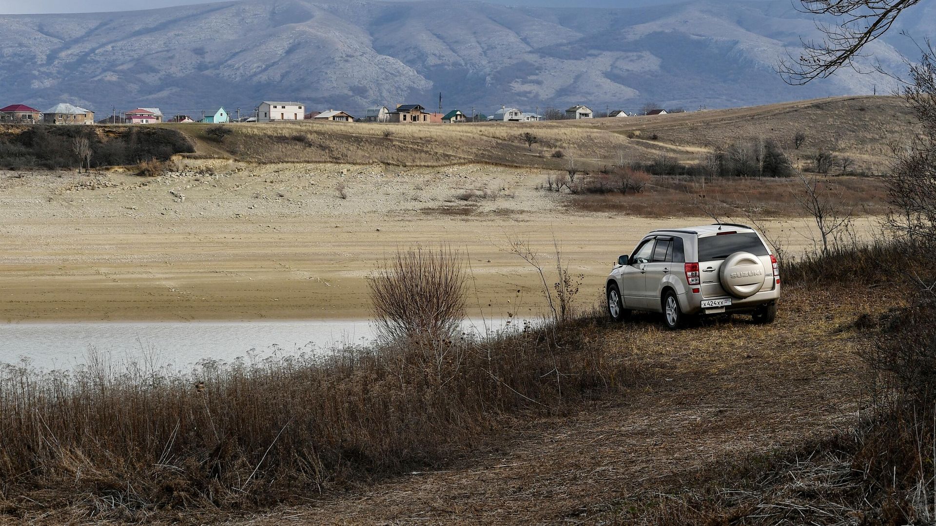 Берег Аянского водохранилища в Крыму Берег Аянского водохранилища в Крыму - РИА Новости, 1920, 30.12.2020