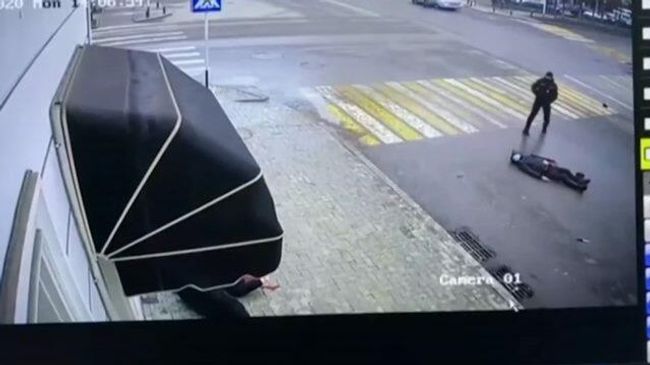 Нападение на полицейских в Грозном. Видео с камер наблюдения