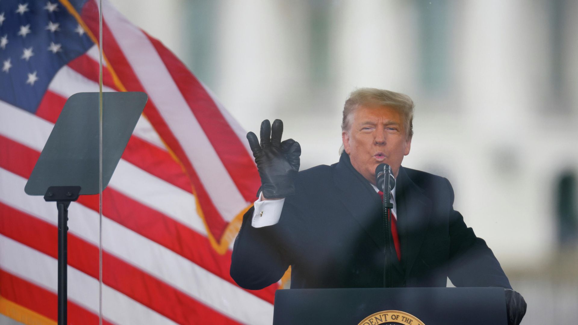 Президент Дональд Трамп выступает на митинге в Вашингтоне Президент Дональд Трамп выступает на митинге в Вашингтоне - РИА Новости, 1920, 12.01.2021