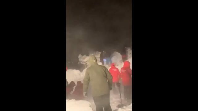 Место схода лавины на горнолыжной базе в Красноярском крае Место схода лавины на горнолыжной базе в Красноярском крае - РИА Новости, 1920, 08.01.2021