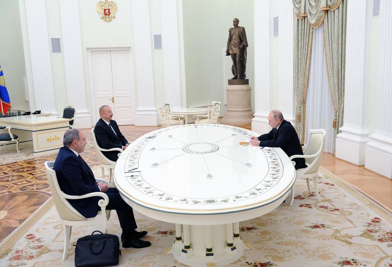 Трехсторонняя встреча президентов России, Азербайджана и Армении Трехсторонняя встреча президентов России, Азербайджана и Армении