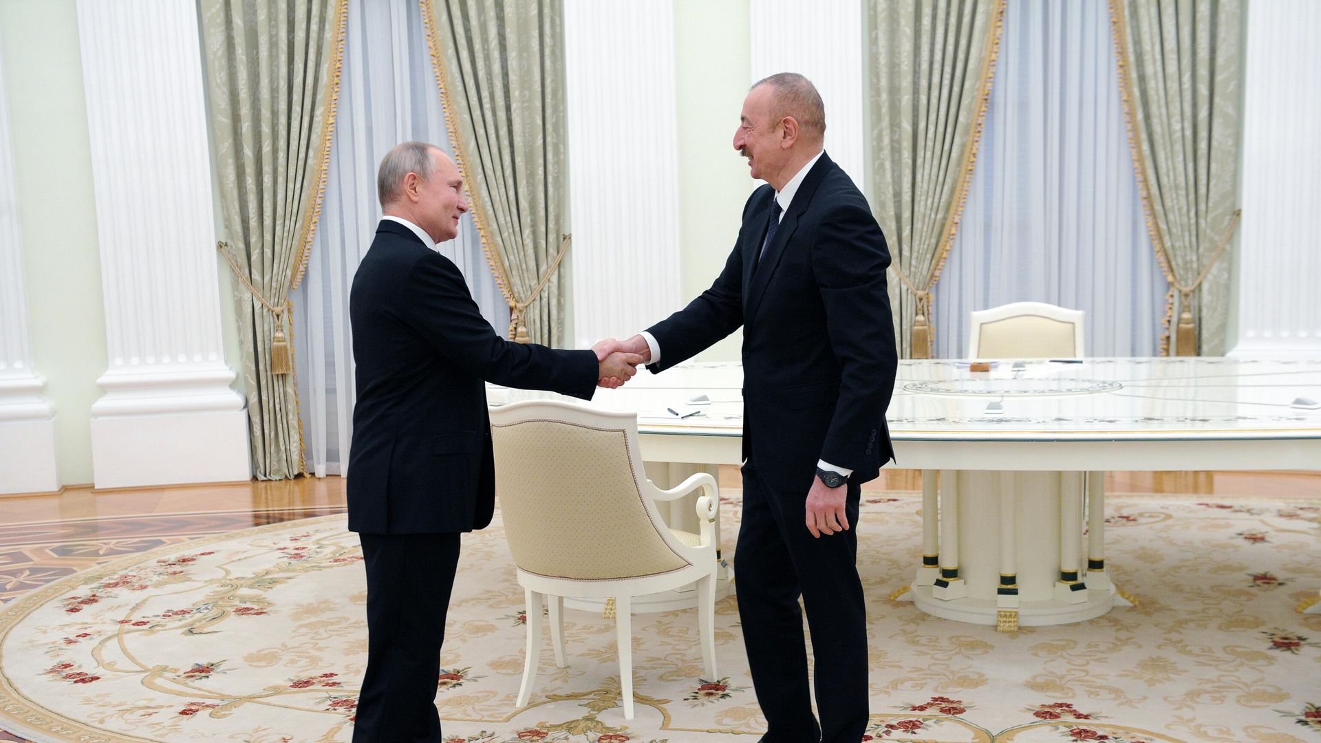 Президент РФ Владимир Путин и президент Азербайджана Ильхам Алиев Президент РФ Владимир Путин и президент Азербайджана Ильхам Алиев - РИА Новости, 1920, 21.02.2022