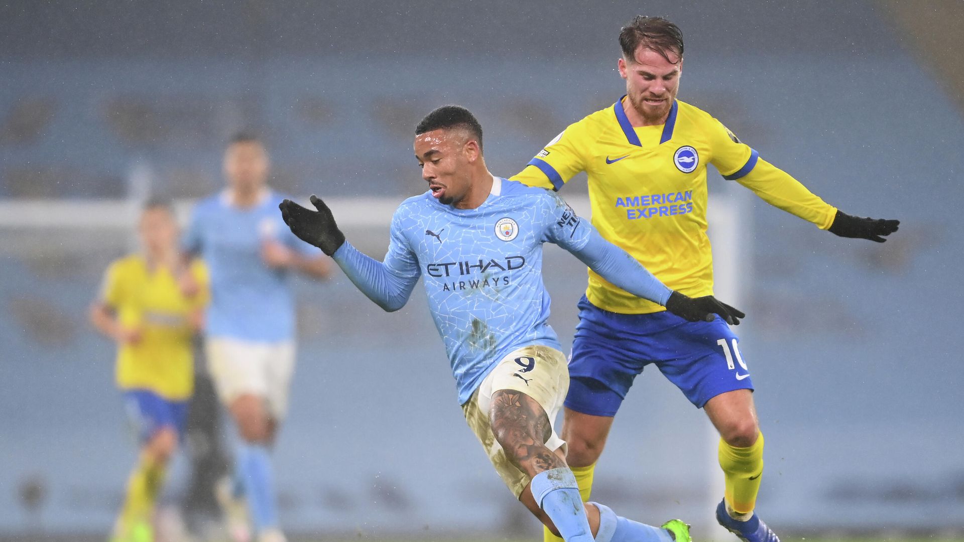 Manchester City's Brazilian striker Gabriel Jesus (2R) vies with Brighton's Argentinian midfielder Alexis Mac Allister (R) during the English Premier League football match between Manchester City and Brighton and Hove Albion at the Etihad Stadium in Manchester, north west England, on January 13, 2021. (Photo by Laurence Griffiths / POOL / AFP) / RESTRICTED TO EDITORIAL USE. No use with unauthorized audio, video, data, fixture lists, club/league logos or 'live' services. Online in-match use limited to 120 images. An additional 40 images may be used in extra time. No video emulation. Social media in-match use limited to 120 images. An additional 40 images may be used in extra time. No use in betting publications, games or single club/league/player publications. / Manchester City's Brazilian striker Gabriel Jesus (2R) vies with Brighton's Argentinian midfielder Alexis Mac Allister (R) during the English Premier League football match between Manchester City and Brighton and Hove Albion at the Etihad Stadium in Manchester, north west England, on January 13, 2021. (Photo by Laurence Griffiths / POOL / AFP) / RESTRICTED TO EDITORIAL USE. No use with unauthorized audio, video, data, fixture lists, club/league logos or 'live' services. Online in-match use limited to 120 images. An additional 40 images may be used in extra time. No video emulation. Social media in-match use limited to 120 images. An additional 40 images may be used in extra time. No use in betting publications, games or single club/league/player publications. / - РИА Новости, 1920, 13.01.2021