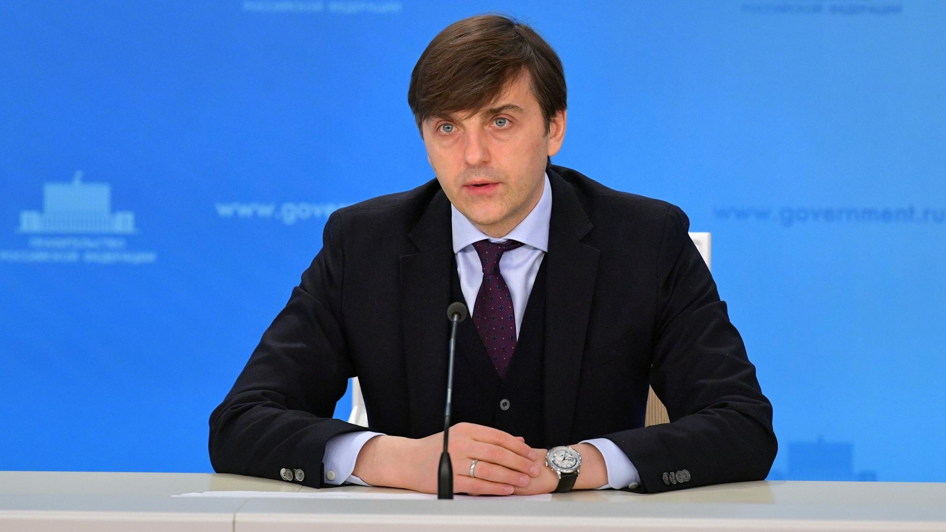 Министр просвещения РФ Сергей Кравцов во время брифинга в Доме правительства РФ - РИА Новости, 1920, 05.03.2021