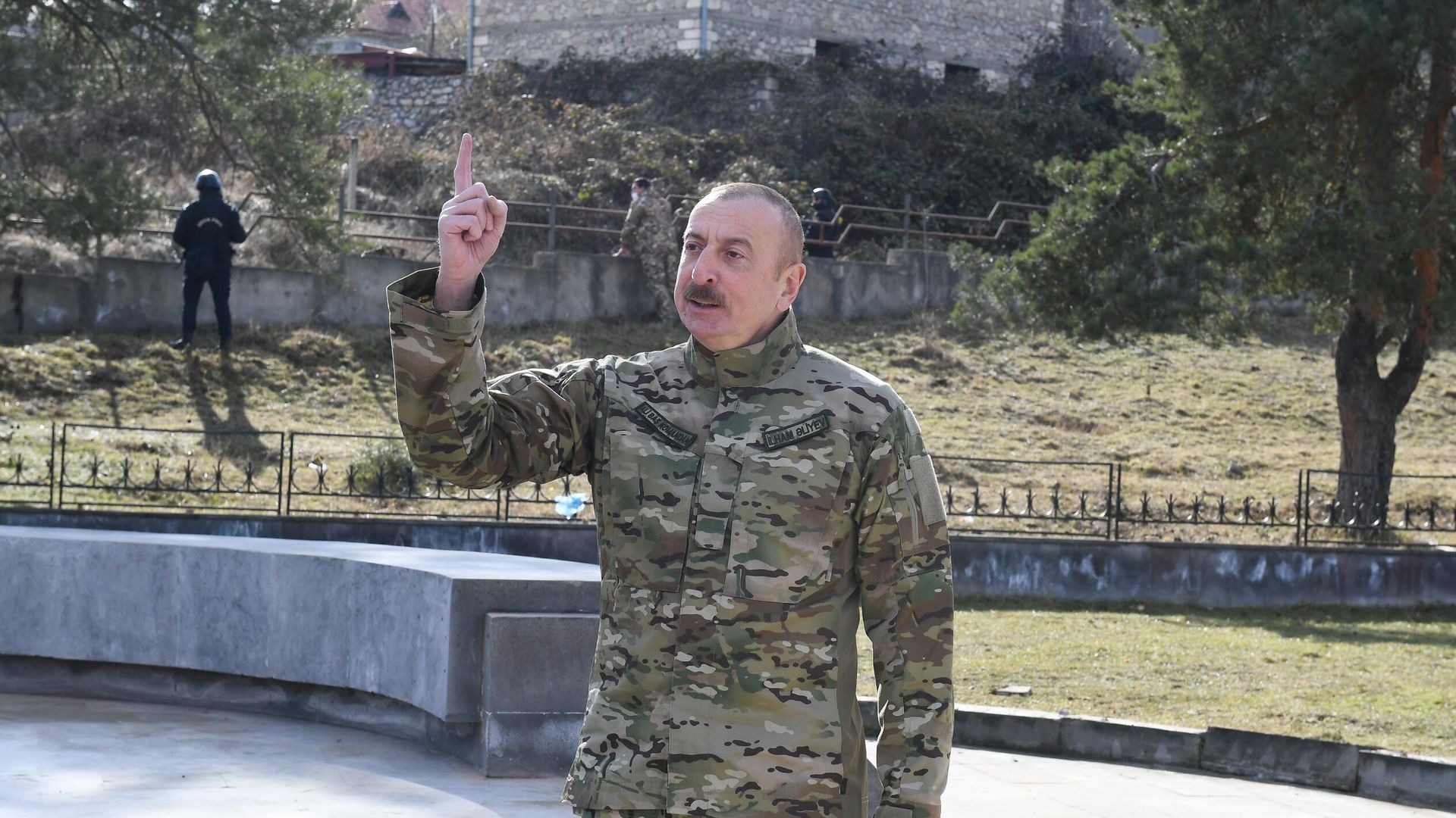 Президент Азербайджана Ильхам Алиев во время посещения города Шуша Президент Азербайджана Ильхам Алиев во время посещения города Шуша - РИА Новости, 1920, 27.04.2021