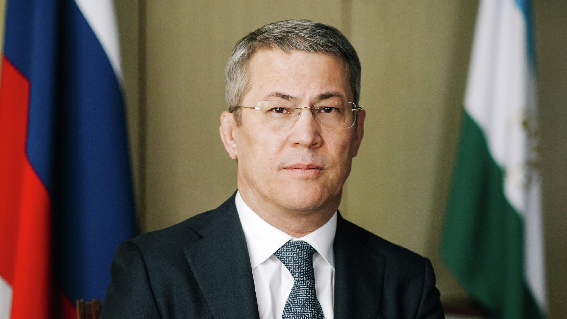 Глава Республики Башкортостан Радий Фаритовч Хабиров Глава Республики Башкортостан Радий Фаритовч Хабиров - РИА Новости, 1920, 18.04.2022