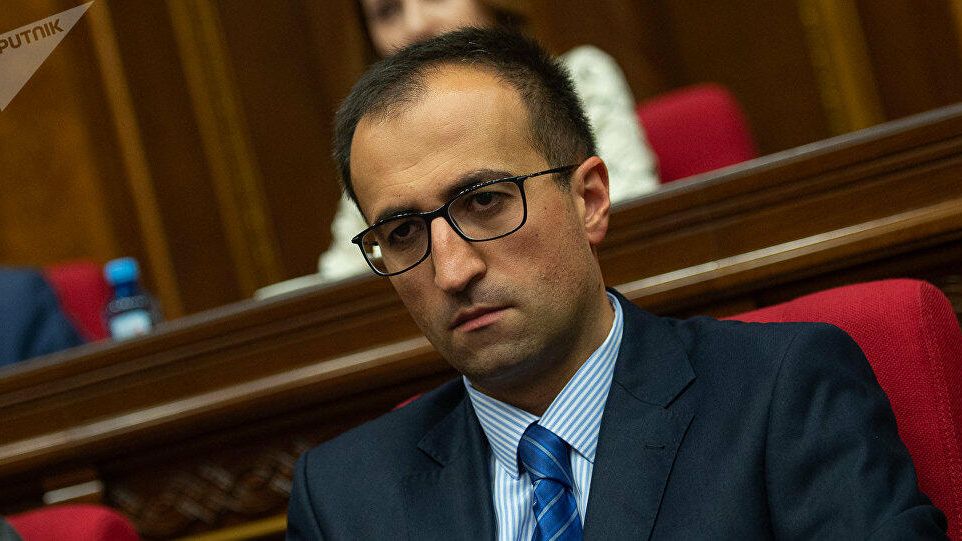 Министр здравоохранения Армении Арсен Торосян Министр здравоохранения Армении Арсен Торосян - РИА Новости, 1920, 18.01.2021