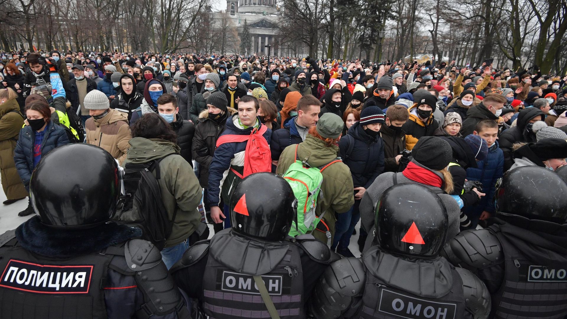 Сотрудники правоохранительных органов и участники несанкционированной акции сторонников Алексея Навального в Санкт-Петербурге Сотрудники правоохранительных органов и участники несанкционированной акции сторонников Алексея Навального в Санкт-Петербурге - РИА Новости, 1920, 23.01.2021