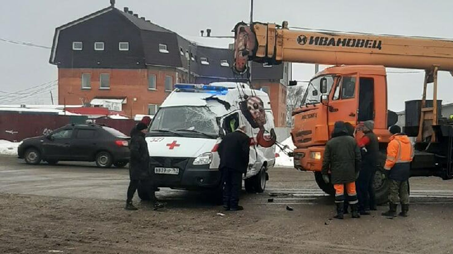 ДТП с участием автомобиля скорой помощи в Самаре ДТП с участием автомобиля скорой помощи в Самаре - РИА Новости, 1920, 26.01.2021