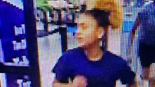Участница конфликта подростков в торговом центре Walmart в штате Луизиана Участница конфликта подростков в торговом центре Walmart в штате Луизиана - РИА Новости, 1920, 27.01.2021