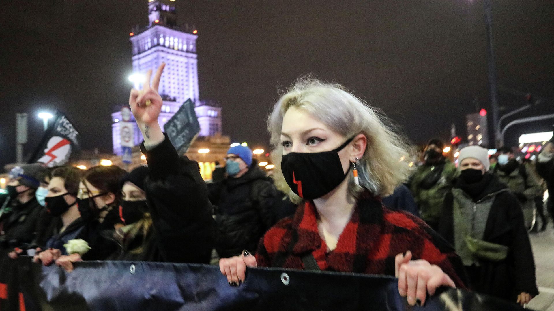 Акция протеста в Варшаве после вступления в силу закона об ужесточении запрета на аборты Акция протеста в Варшаве после вступления в силу закона об ужесточении запрета на аборты - РИА Новости, 1920, 27.01.2021