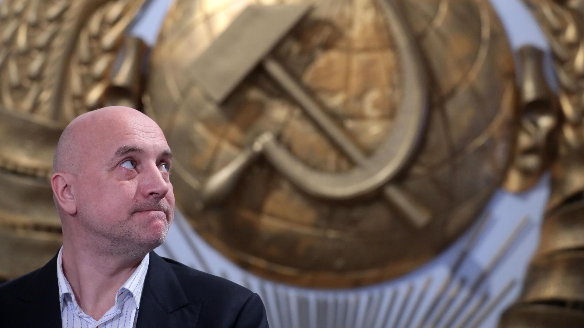 Писатель Захар Прилепин во время подписания манифеста партий Справедливая Россия, За Правду и Патриоты России об объединении в Москве Писатель Захар Прилепин во время подписания манифеста партий Справедливая Россия, За Правду и Патриоты России об объединении в Москве - РИА Новости, 1920, 30.01.2021