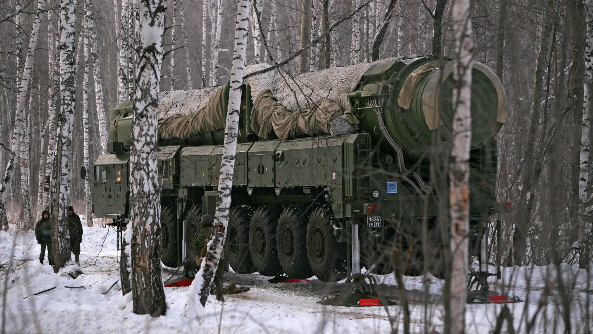Ракетный комплекс Тополь на полигоне в Новосибирской области Ракетный комплекс Тополь на полигоне в Новосибирской области - РИА Новости, 1920, 04.02.2021