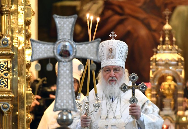 Патриарх Московскийи всея Руси Кирилл во время Божественной литургии с чином великого освящения воды в Крещенский сочельник в кафедральном соборном храме Христа Спасителя в Москве Патриарх Московскийи всея Руси Кирилл во время Божественной литургии с чином великого освящения воды в Крещенский сочельник в кафедральном соборном храме Христа Спасителя в Москве