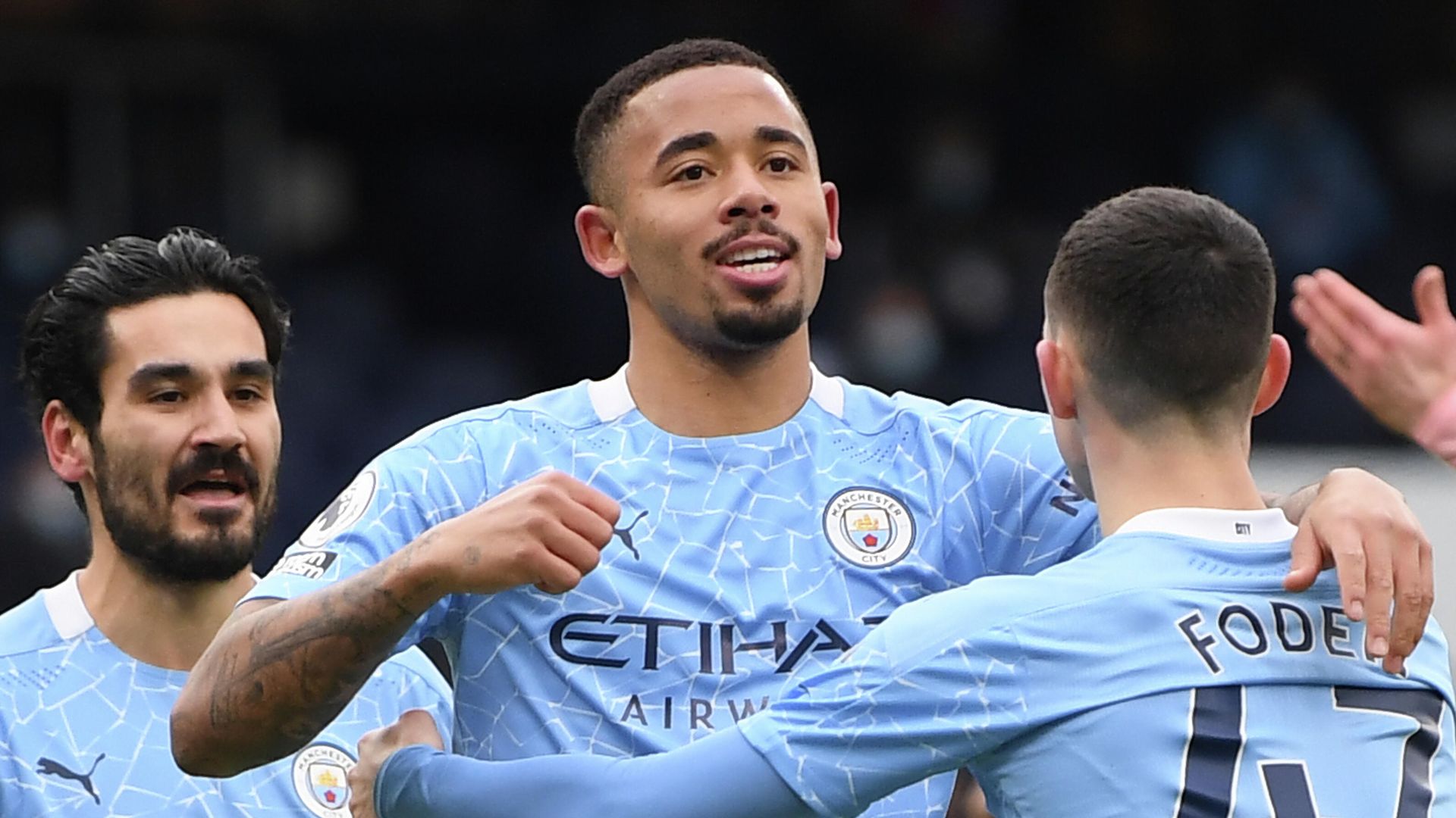 Manchester City's Brazilian striker Gabriel Jesus (C) celebrates scoring the opening goal during the English Premier League football match between Manchester City and Sheffield United at the Etihad Stadium in Manchester, north west England, on January 30, 2021. (Photo by Michael Regan / POOL / AFP) / RESTRICTED TO EDITORIAL USE. No use with unauthorized audio, video, data, fixture lists, club/league logos or 'live' services. Online in-match use limited to 120 images. An additional 40 images may be used in extra time. No video emulation. Social media in-match use limited to 120 images. An additional 40 images may be used in extra time. No use in betting publications, games or single club/league/player publications. / Manchester City's Brazilian striker Gabriel Jesus (C) celebrates scoring the opening goal during the English Premier League football match between Manchester City and Sheffield United at the Etihad Stadium in Manchester, north west England, on January 30, 2021. (Photo by Michael Regan / POOL / AFP) / RESTRICTED TO EDITORIAL USE. No use with unauthorized audio, video, data, fixture lists, club/league logos or 'live' services. Online in-match use limited to 120 images. An additional 40 images may be used in extra time. No video emulation. Social media in-match use limited to 120 images. An additional 40 images may be used in extra time. No use in betting publications, games or single club/league/player publications. / - РИА Новости, 1920, 30.01.2021