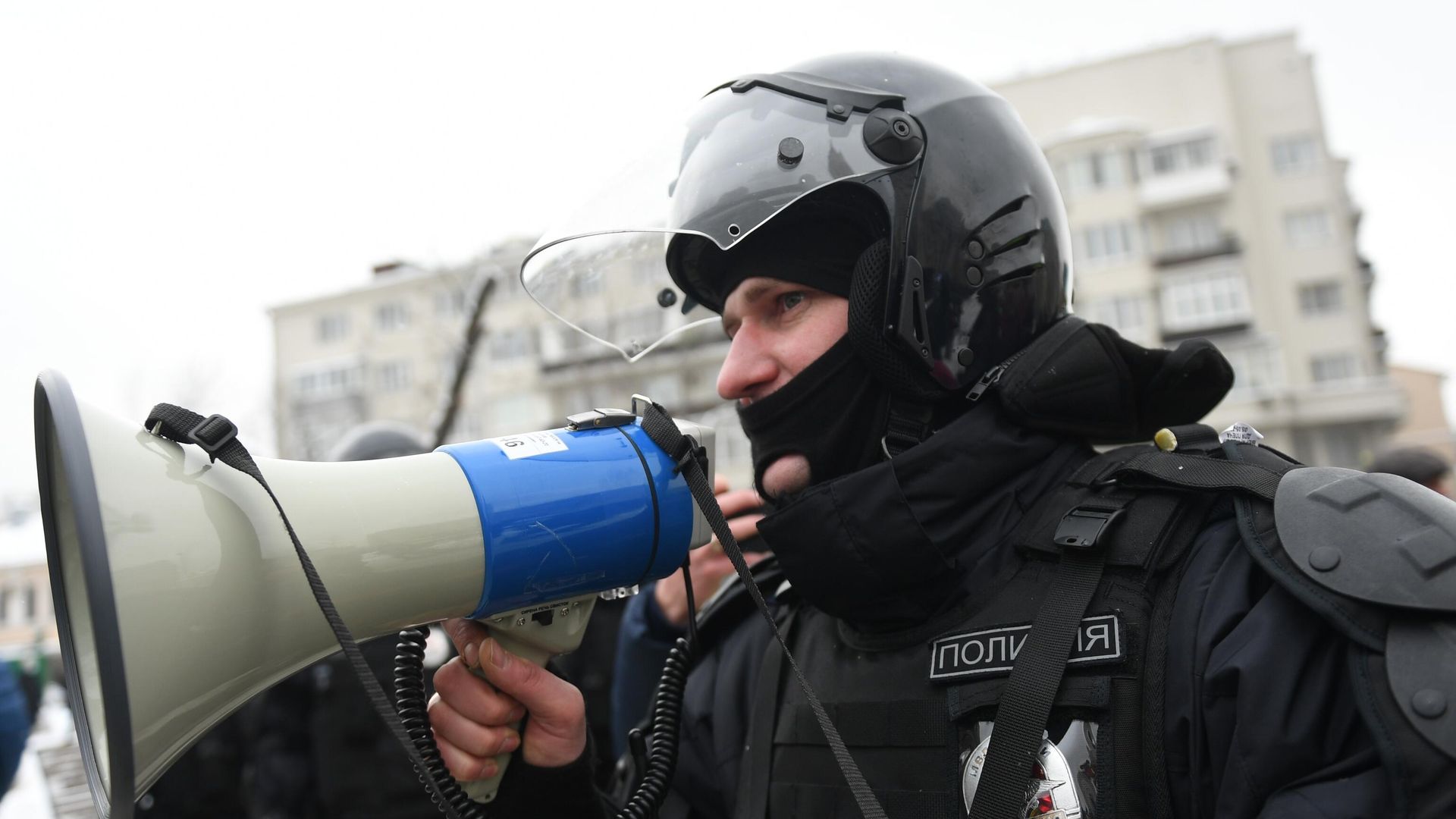 Сотрудники полиции во время несанкционированной акции сторонников Алексея Навального в Москве Сотрудники полиции во время несанкционированной акции сторонников Алексея Навального в Москве - РИА Новости, 1920, 31.01.2021