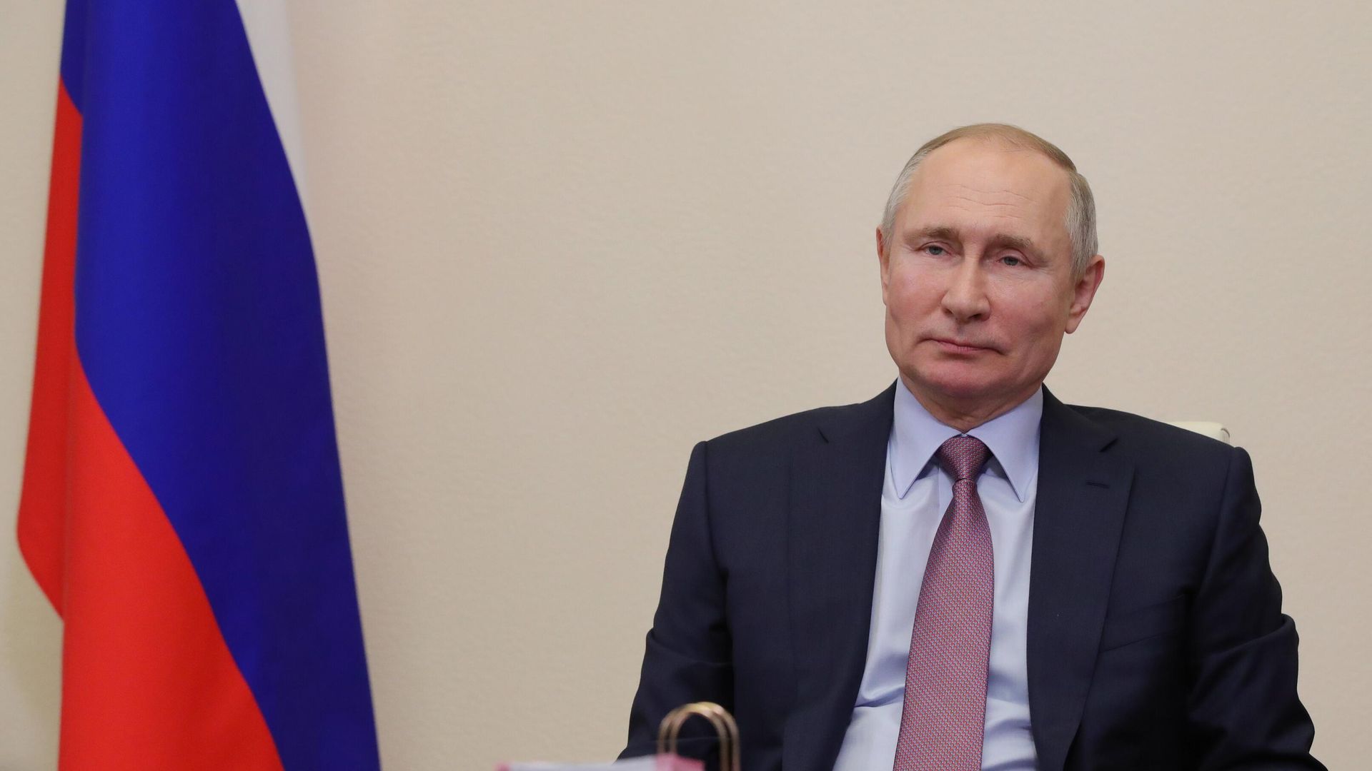 Президент РФ Владимир Путин во время встречи в режиме видеоконференции с лауреатами конкурса Учитель года России Президент РФ Владимир Путин во время встречи в режиме видеоконференции с лауреатами конкурса Учитель года России - РИА Новости, 1920, 04.02.2021
