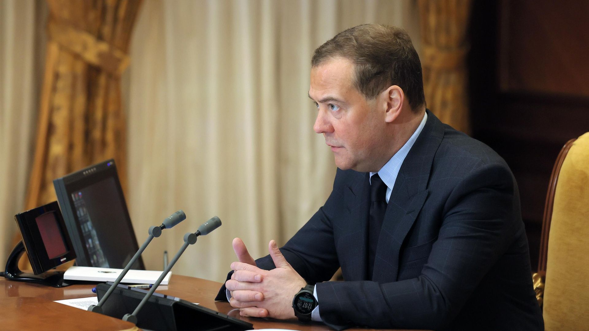Заместитель председателя Совета безопасности РФ Дмитрий Медведев Заместитель председателя Совета безопасности РФ Дмитрий Медведев - РИА Новости, 1920, 04.03.2021