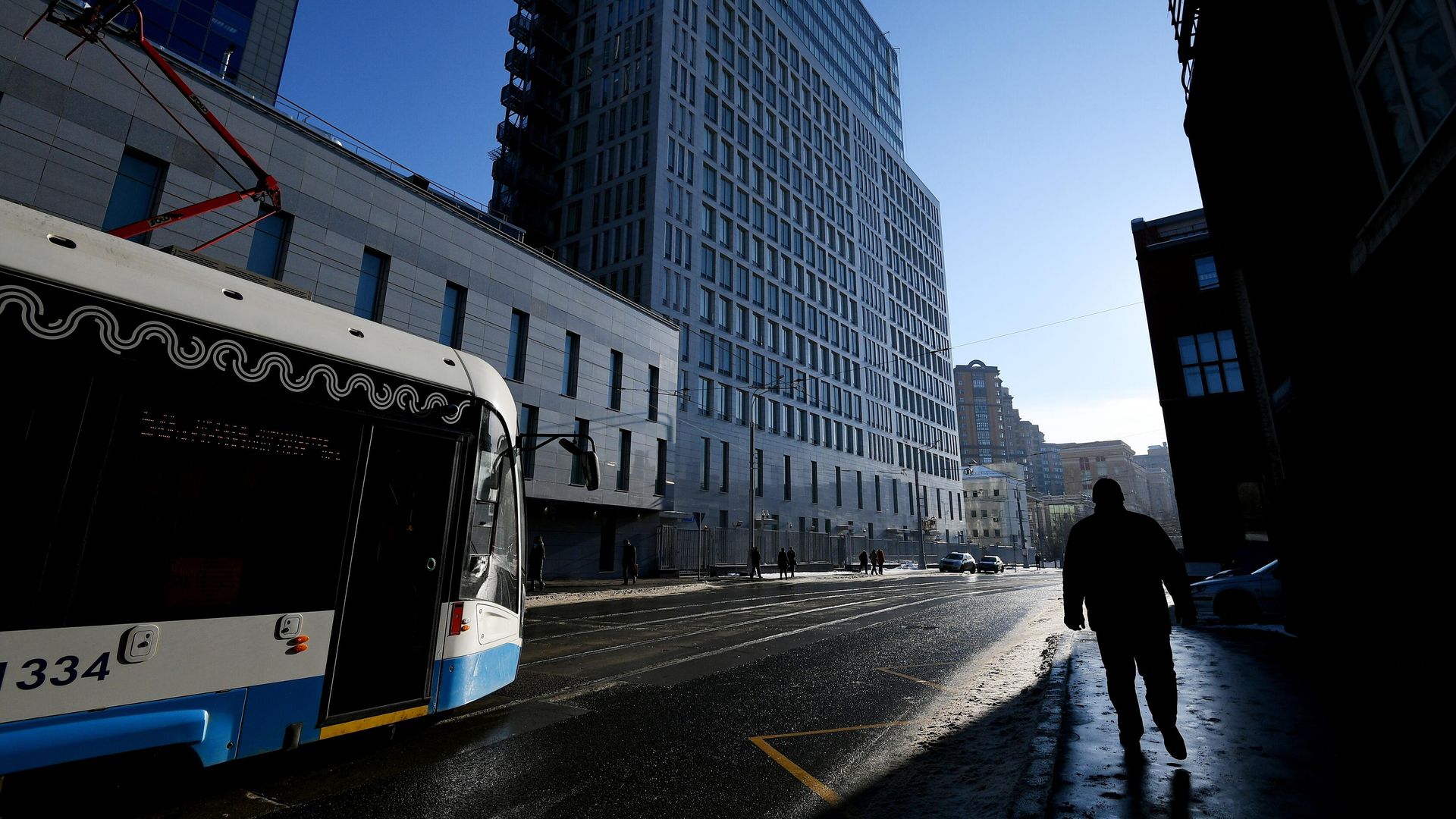 Остановка общественного транспорта в Москве Остановка общественного транспорта в Москве - РИА Новости, 1920, 07.10.2022