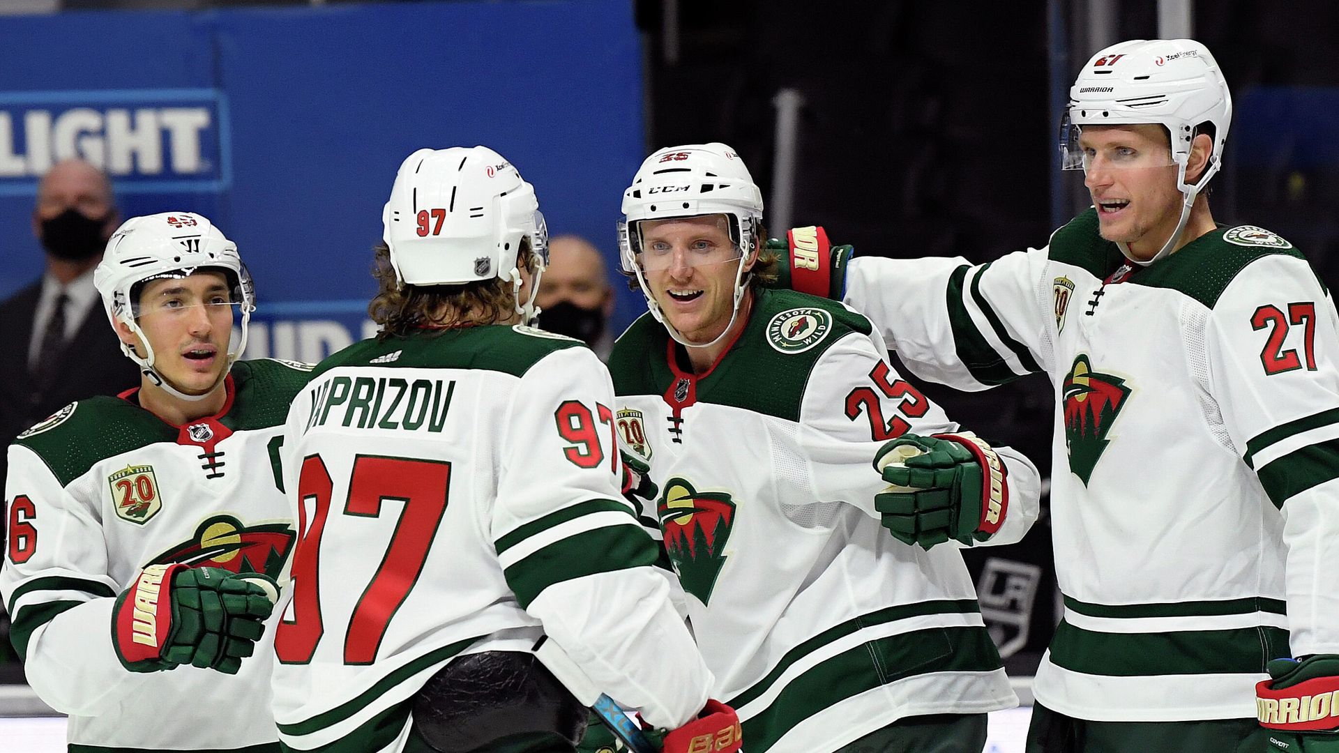 LOS ANGELES, CALIFORNIA - JANUARY 14: Jonas Brodin #25 of the Minnesota Wild celebrates his goal with Jared Spurgeon #46, Kirill Kaprizov #97 and Nick Bjugstad #27 of the Minnesota Wild, to take a 1-0 lead, during the first period in the season opening game at Staples Center on January 14, 2021 in Los Angeles, California.   Harry How/Getty Images/AFP - РИА Новости, 1920, 04.02.2021