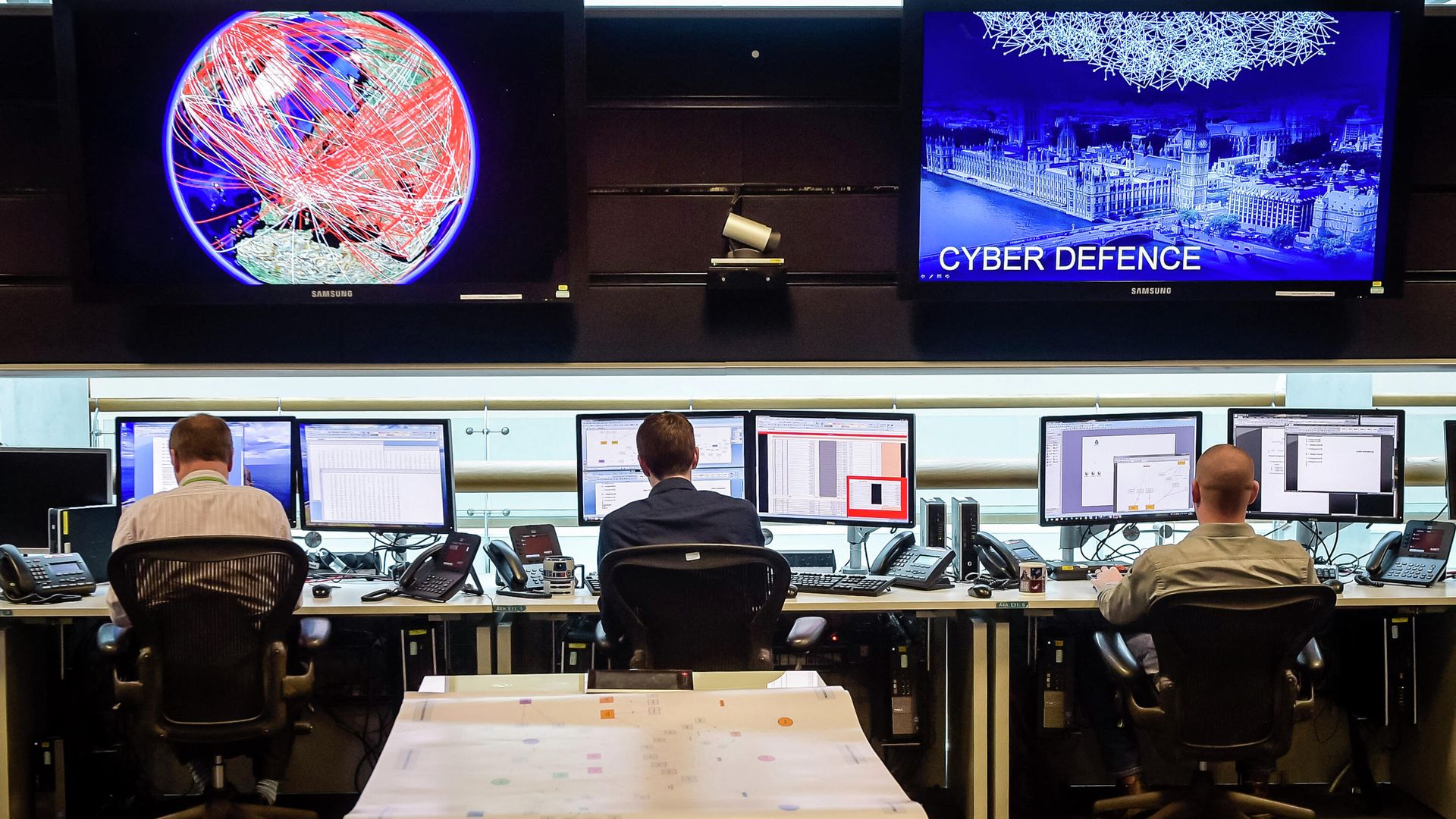 Оперативный пункт в правительственном коммуникационном штабе (GCHQ) в Челтнеме, Великобритания Оперативный пункт в правительственном коммуникационном штабе (GCHQ) в Челтнеме, Великобритания - РИА Новости, 1920, 08.02.2021