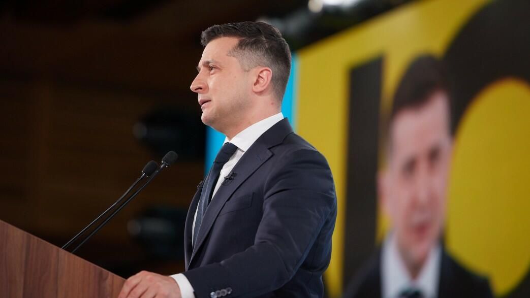 Президент Украины Владимир Зеленский принимает участие в онлайн-форуме по борьбе с коронавирусом Президент Украины Владимир Зеленский принимает участие в онлайн-форуме по борьбе с коронавирусом - РИА Новости, 1920, 11.02.2021