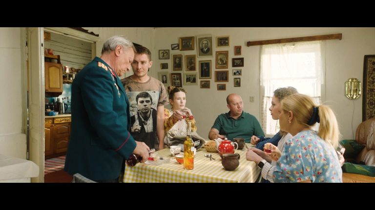 Кадр из фильма Родные Кадр из фильма Родные