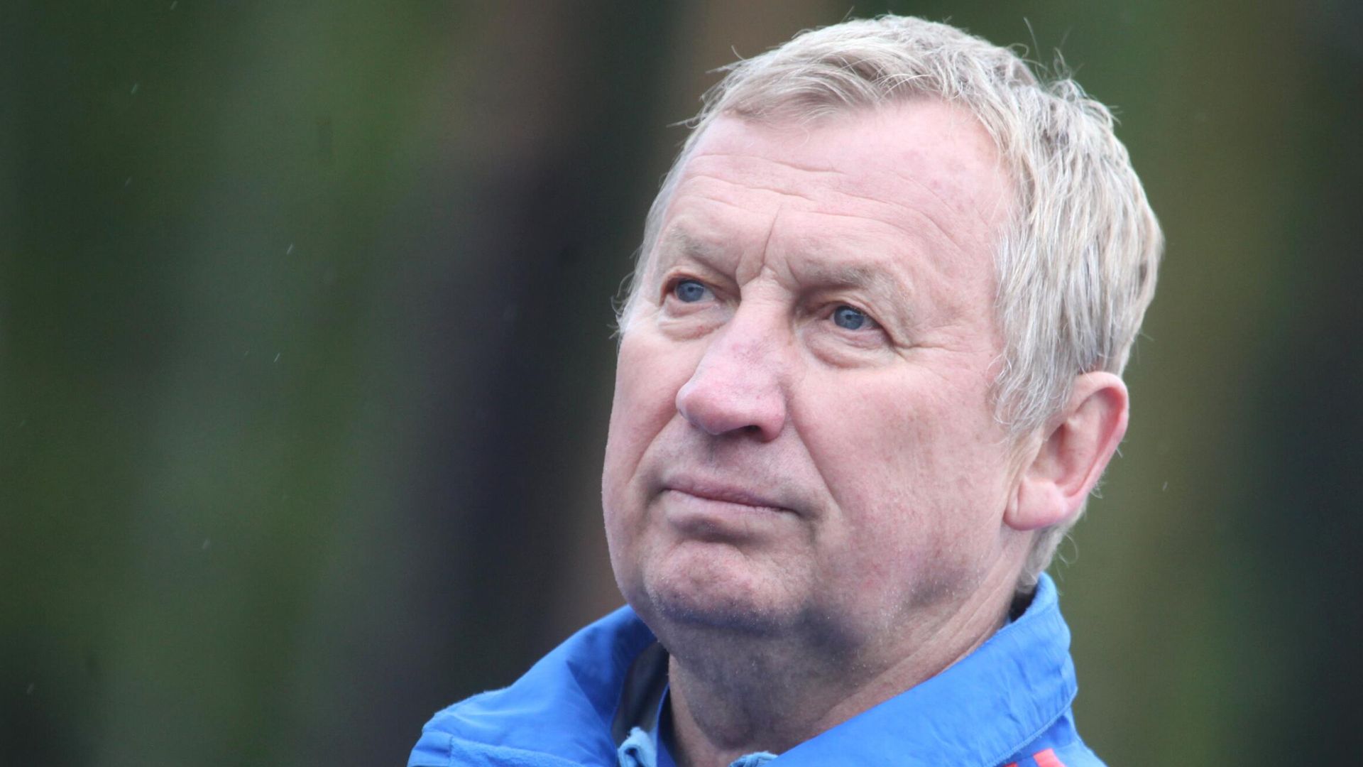 Главный тренер сборной России по биатлону Валерий Польховский на чемпионате России по летнему биатлону в Тюмени. Главный тренер сборной России по биатлону Валерий Польховский на чемпионате России по летнему биатлону в Тюмени. - РИА Новости, 1920, 14.02.2021
