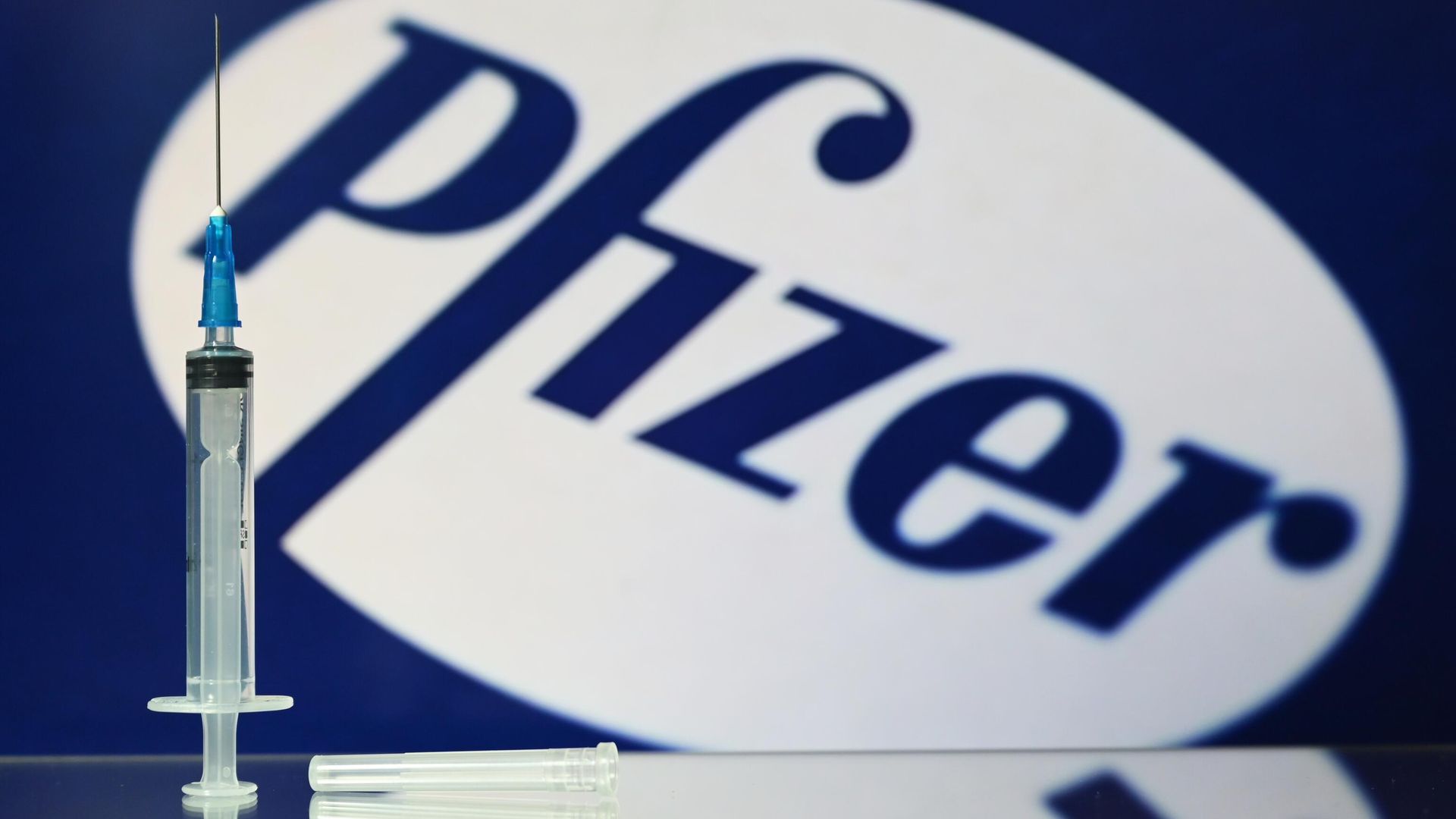 Вакцина от коронавируса американской компании Pfizer и ее германского партнера BioNТech Вакцина от коронавируса американской компании Pfizer и ее германского партнера BioNТech - РИА Новости, 1920, 10.01.2022