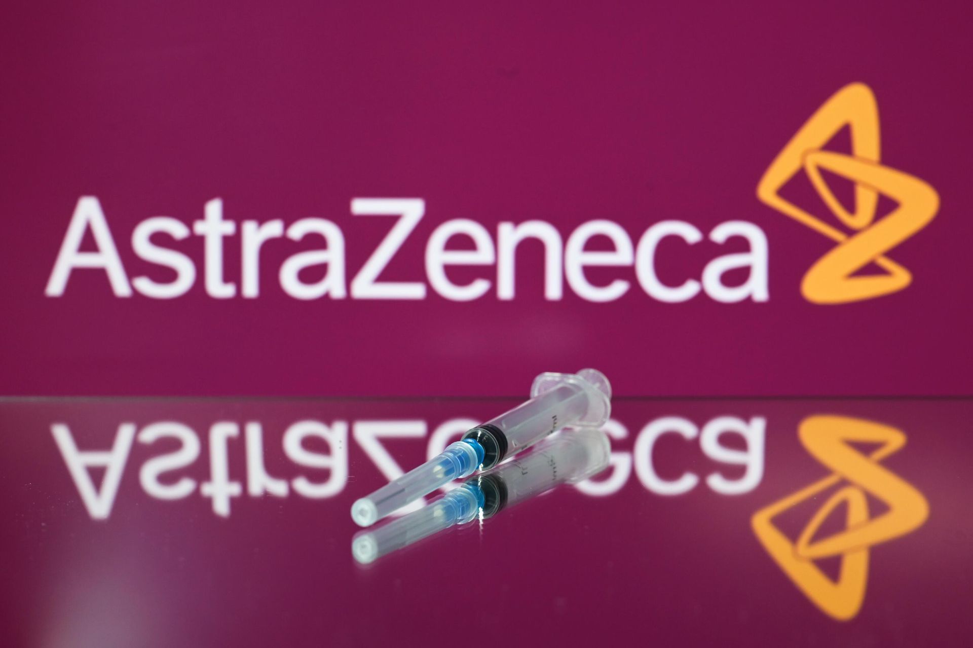 Вакцина от коронавируса британо-шведской компании AstraZeneca и Оксфордского университета Вакцина от коронавируса британо-шведской компании AstraZeneca и Оксфордского университета - РИА Новости, 1920, 15.02.2021