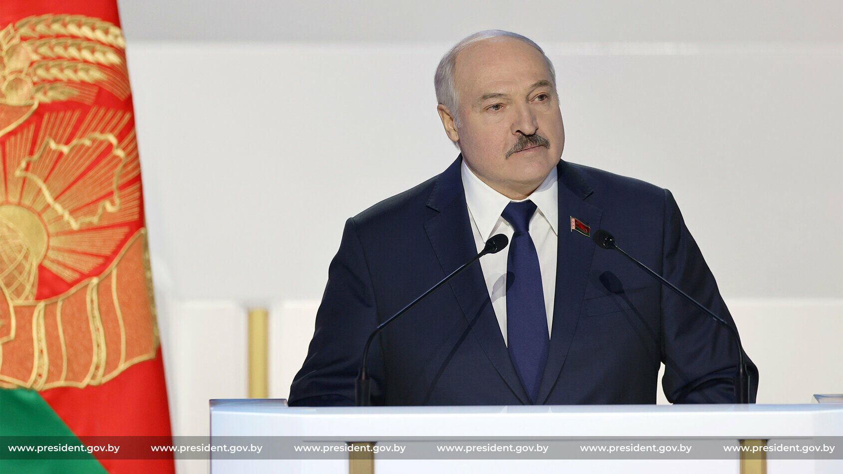 Президент Белоруссии Александр Лукашенко во время выступления на Всебелорусском собрании в Минске Президент Белоруссии Александр Лукашенко во время выступления на Всебелорусском собрании в Минске - РИА Новости, 1920, 17.04.2021