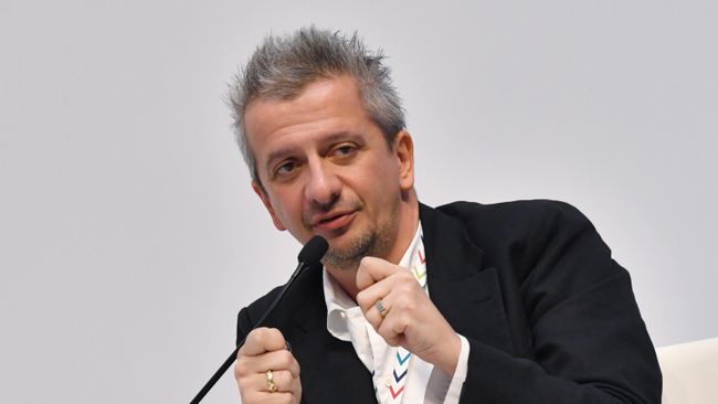 Режиссер Константин Богомолов Режиссер Константин Богомолов