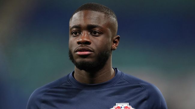 Leipzig's French defender Dayot Upamecano looks on ahead of the German first division Bundesliga football match RB Leipzig v Bayer 04 Leverkusen in Leipzig, eastern Germany on January 30, 2021. (Photo by Ronny HARTMANN / AFP) / DFL REGULATIONS PROHIBIT ANY USE OF PHOTOGRAPHS AS IMAGE SEQUENCES AND/OR QUASI-VIDEO