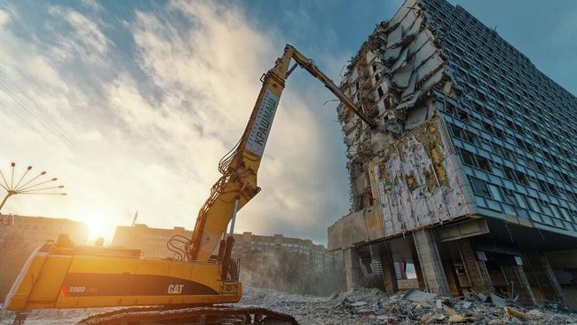 Демонтаж 20-этажного здания гостиницы Корстон