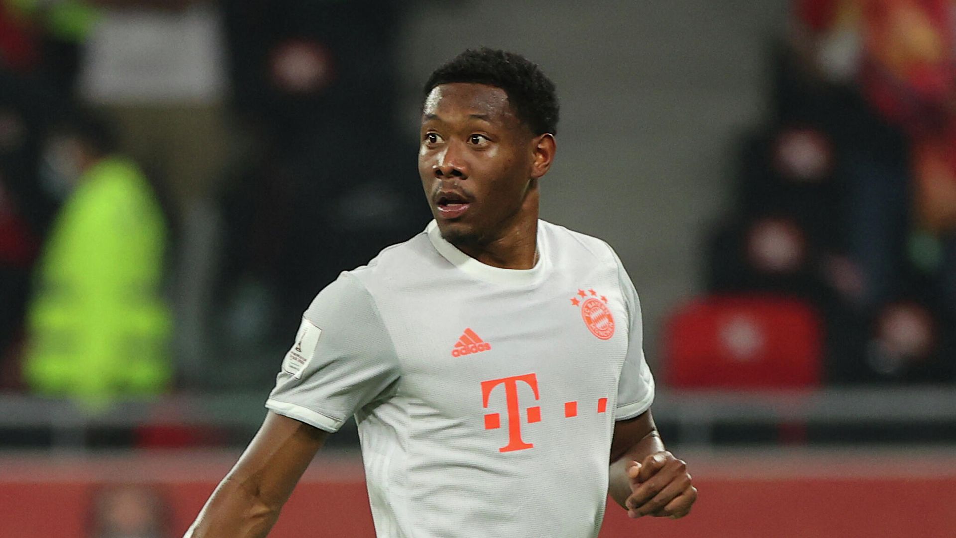 Bayern Munich's Austrian defender David Alaba controls the ball during the FIFA Club World Cup semi-final football match between Egypt's Al-Ahly and Germany's Bayern Munich at the Ahmed bin Ali Stadium in the Qatari city of Ar-Rayyan on February 8, 2021. (Photo by Karim JAAFAR / AFP) Bayern Munich's Austrian defender David Alaba controls the ball during the FIFA Club World Cup semi-final football match between Egypt's Al-Ahly and Germany's Bayern Munich at the Ahmed bin Ali Stadium in the Qatari city of Ar-Rayyan on February 8, 2021. (Photo by Karim JAAFAR / AFP) - РИА Новости, 1920, 16.02.2021