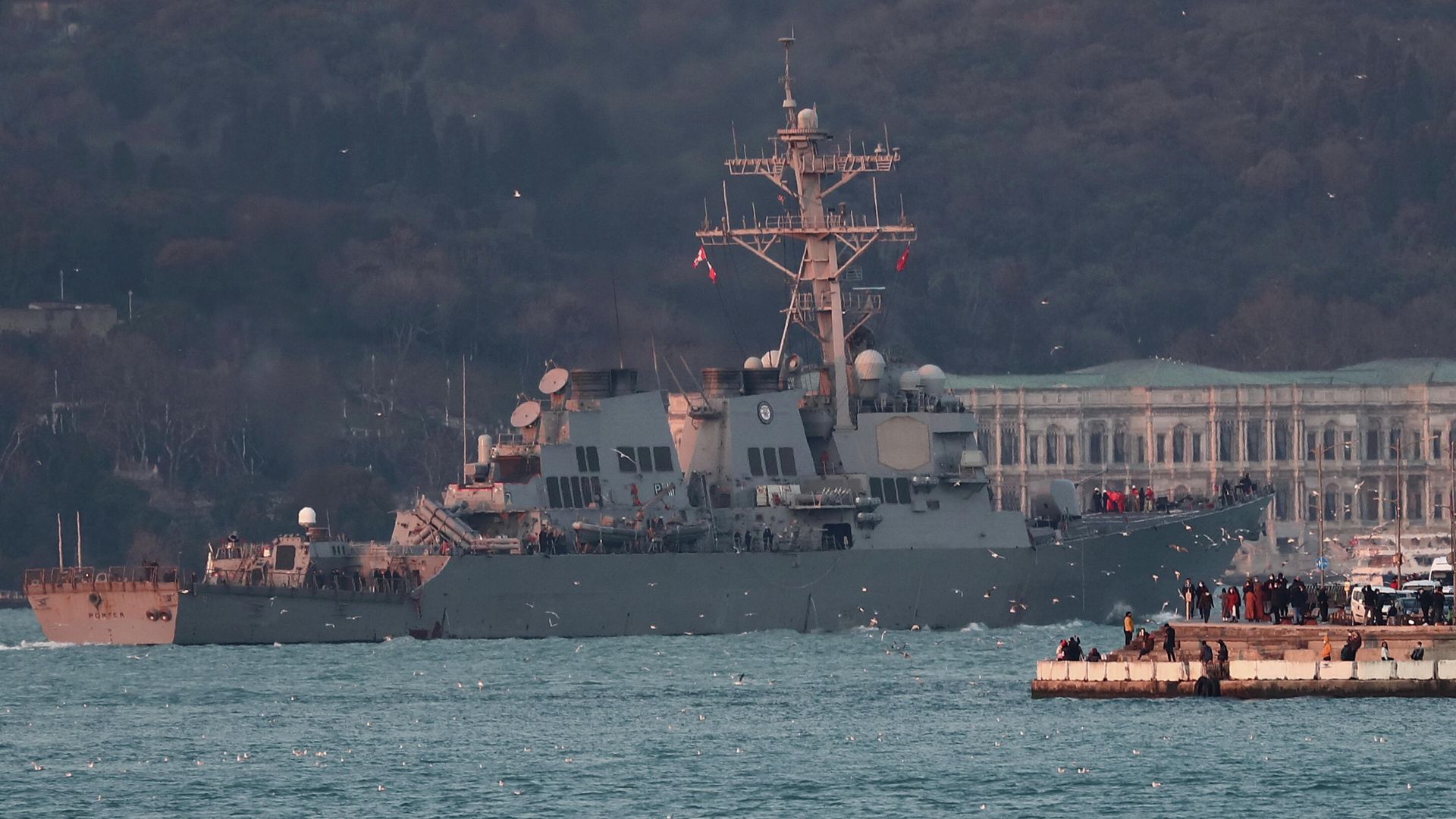 Эсминец ВМС США Портер в проливе Босфор Эсминец ВМС США Портер в проливе Босфор - РИА Новости, 1920, 18.02.2021