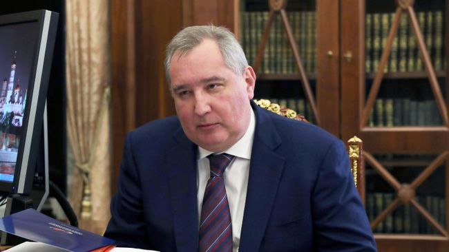 Генеральный директор госкорпорации Роскосмос Дмитрий Рогозин во время встречи с президентом РФ Владимиром Путиным Генеральный директор госкорпорации Роскосмос Дмитрий Рогозин во время встречи с президентом РФ Владимиром Путиным