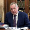 Генеральный директор госкорпорации Роскосмос Дмитрий Рогозин во время встречи с президентом РФ Владимиром Путиным