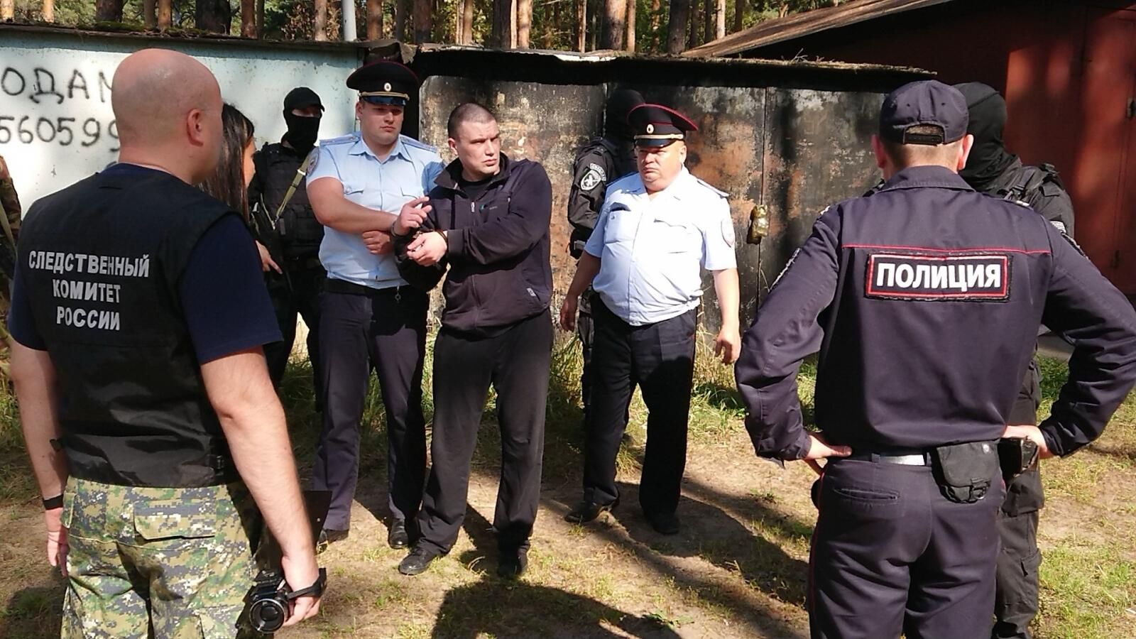 Александр Агеев показывает, как убивал бизнесмена в Кимрах Александр Агеев показывает, как убивал бизнесмена в Кимрах - РИА Новости, 1920, 20.02.2021