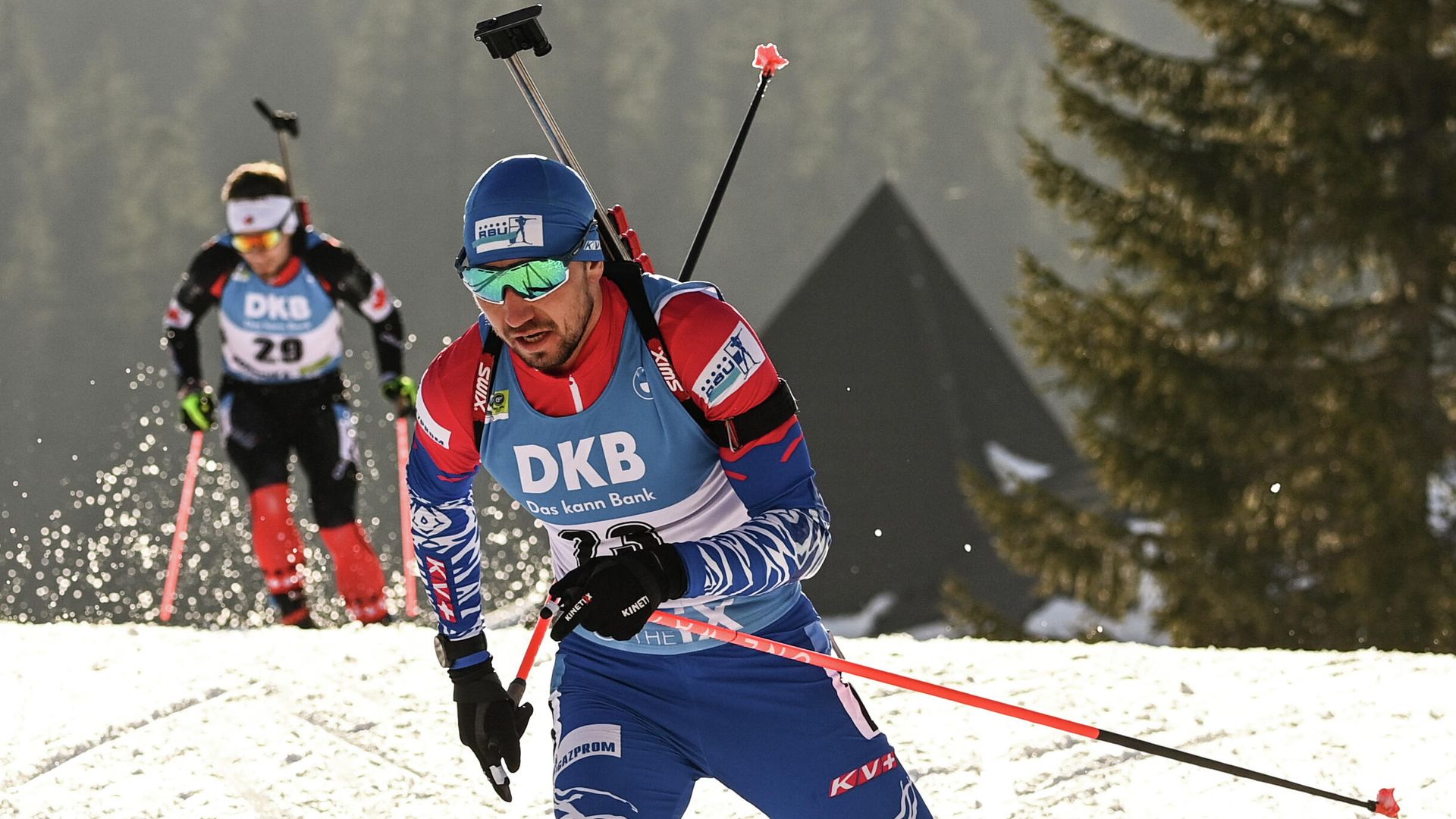 Александр Логинов (Россия) на дистанции масс-старта среди мужчин на чемпионате мира по биатлону 2021 в словенской Поклюке. Александр Логинов (Россия) на дистанции масс-старта среди мужчин на чемпионате мира по биатлону 2021 в словенской Поклюке. - РИА Новости, 1920, 21.02.2021