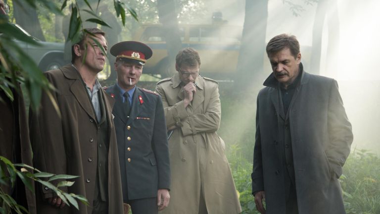 Кадр из сериала Чикатило Кадр из сериала Чикатило