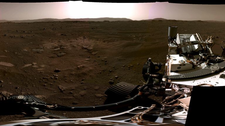 Панорама Марса, снятая исследовательским аппаратом NASA's Perseverance Mars Rover. 20 февраля 2021 Панорама Марса, снятая исследовательским аппаратом NASA's Perseverance Mars Rover. 20 февраля 2021