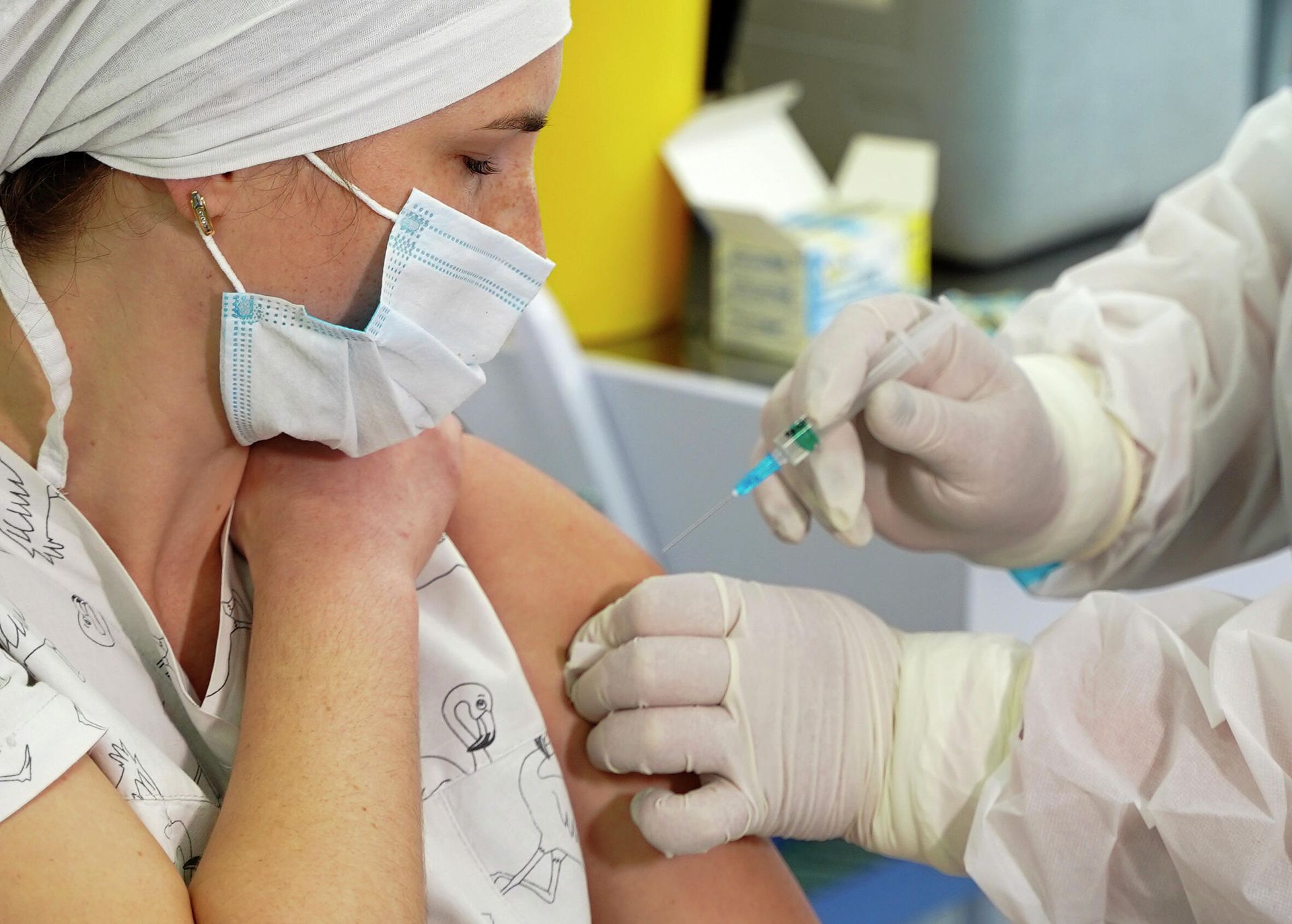 Вакцинация в Киеве индийским препаратом CoviShield Вакцинация в Киеве индийским препаратом CoviShield - РИА Новости, 1920, 26.02.2021