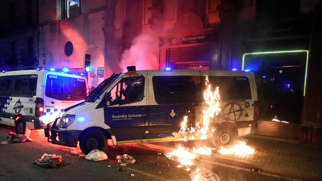 Беспорядки во время протестов в Барселоне