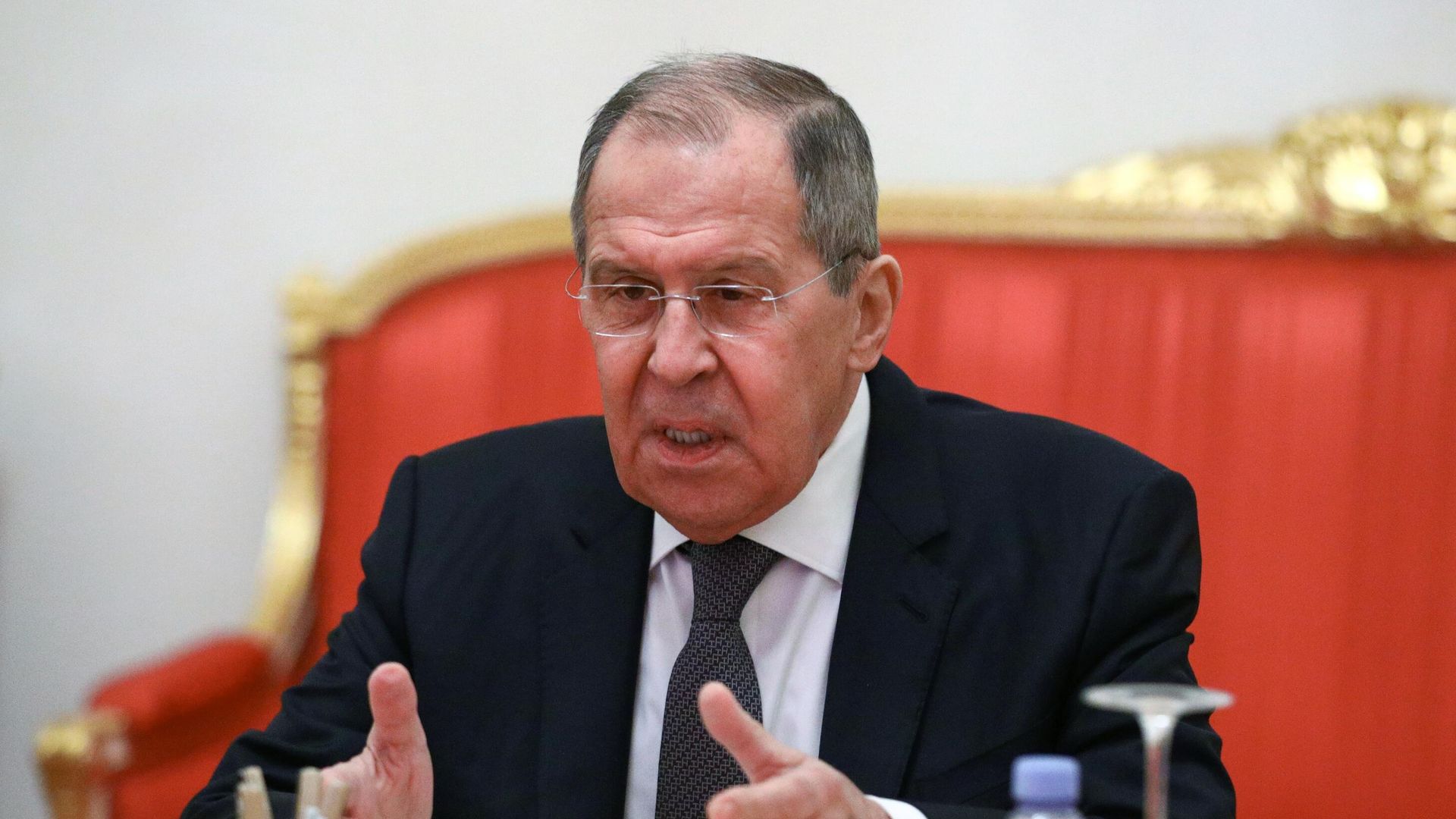 Министр иностранных дел РФ Сергей Лавров во время встречи в Москве со спецпредставителем президента Республики Конго по стратегическим вопросам и международным переговорам Франсуазой Жоли Министр иностранных дел РФ Сергей Лавров во время встречи в Москве со спецпредставителем президента Республики Конго по стратегическим вопросам и международным переговорам Франсуазой Жоли - РИА Новости, 1920, 02.03.2021