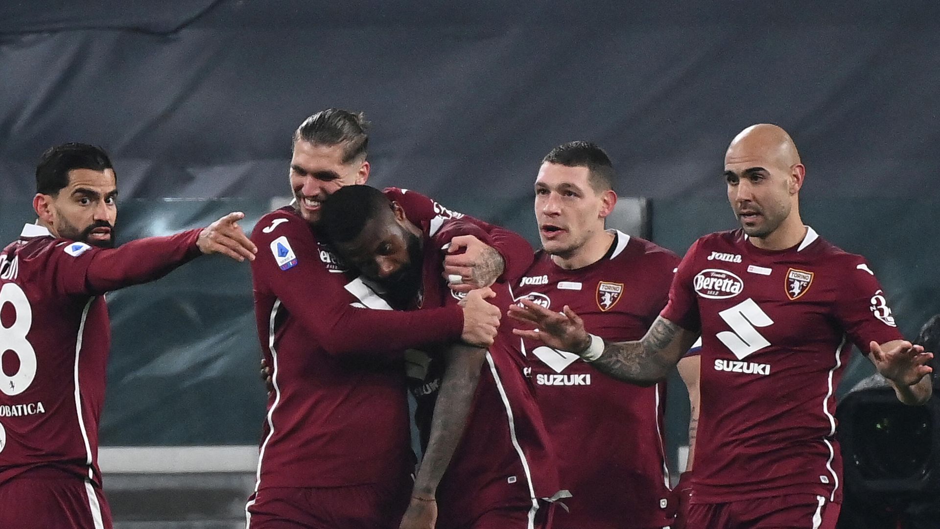 Torino's Cameroon defender Nicolas Nkoulou (C) celebrates with teammates after scoring a try during the Italian Serie A football match Juventus vs Torino on December 5, 2020 at Allianz Stadium in Turin. (Photo by Andreas SOLARO / AFP) Torino's Cameroon defender Nicolas Nkoulou (C) celebrates with teammates after scoring a try during the Italian Serie A football match Juventus vs Torino on December 5, 2020 at Allianz Stadium in Turin. (Photo by Andreas SOLARO / AFP) - РИА Новости, 1920, 02.03.2021